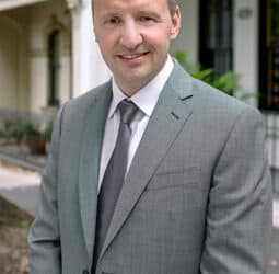 Dr Michael Kernohan